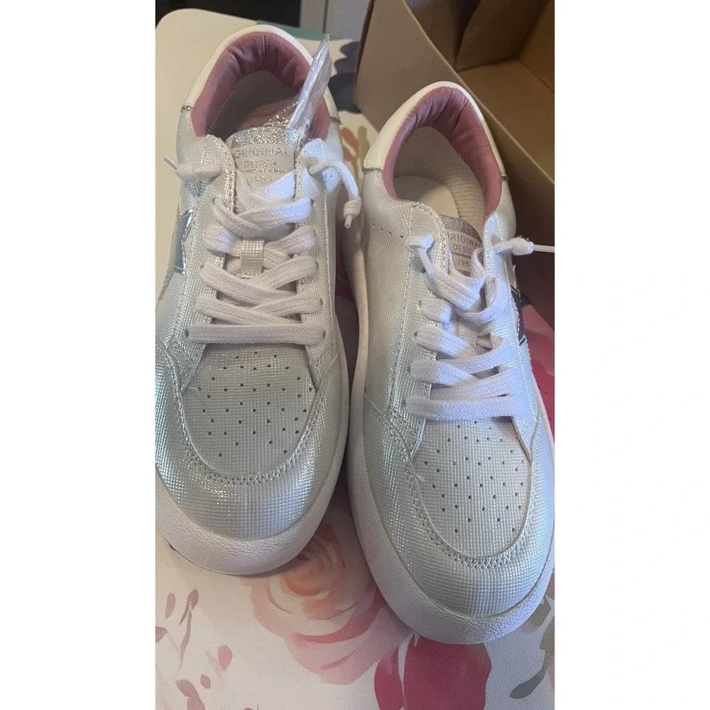 Vintage Havana Sneakers 11